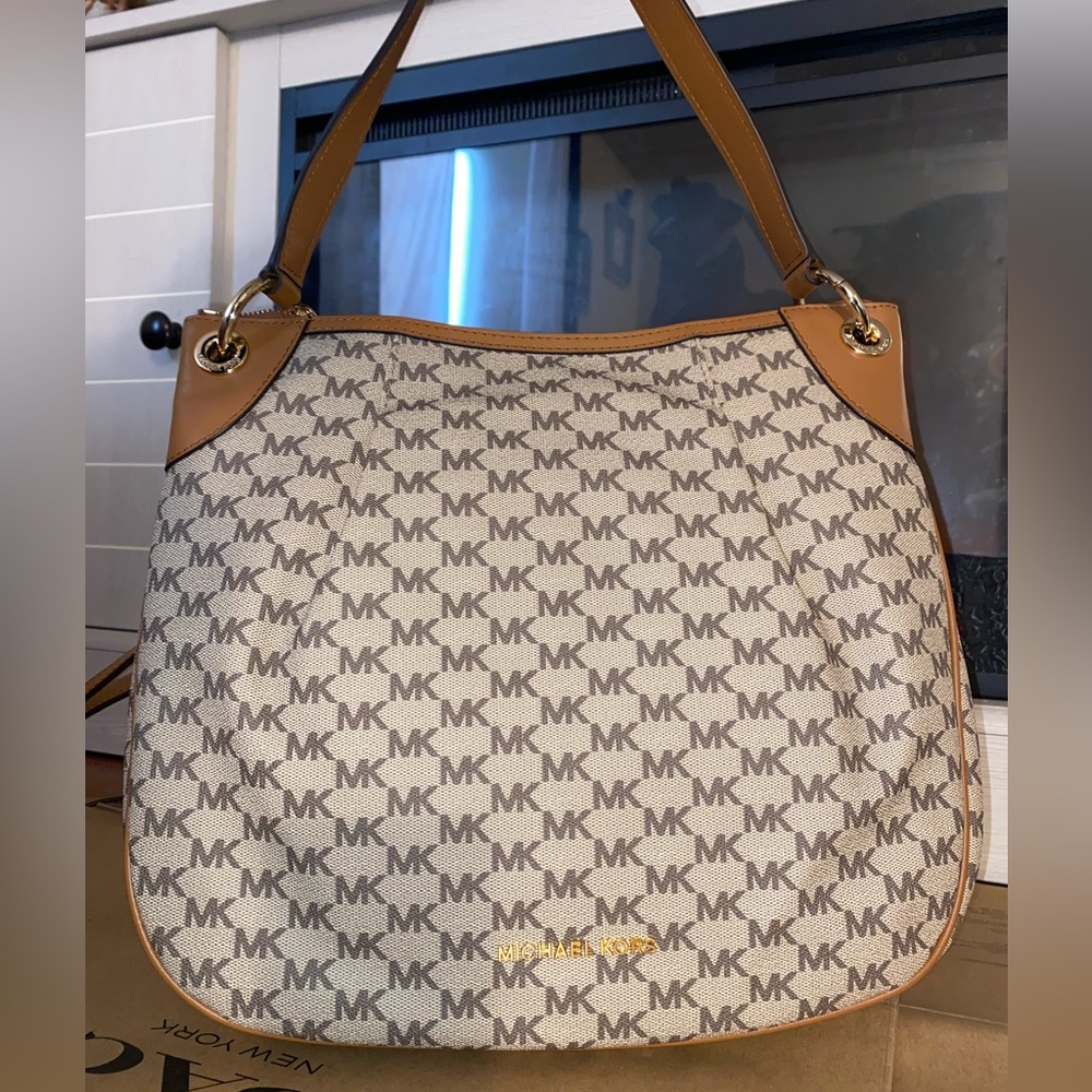 🌟Michael Kors Purse NEW